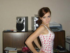 Russian Beauty loves to pose x72-y6j137i0f2.jpg