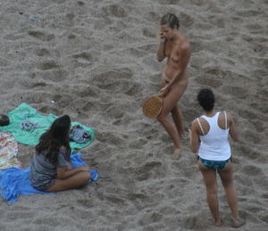 Beach Candid Voyeur Spy of Teens on Nude Beach -s4jqbmipyg.jpg