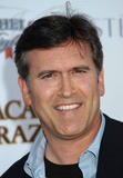http://img278.imagevenue.com/loc489/th_81580_s_bruce_campbell_1_123_489lo.jpg